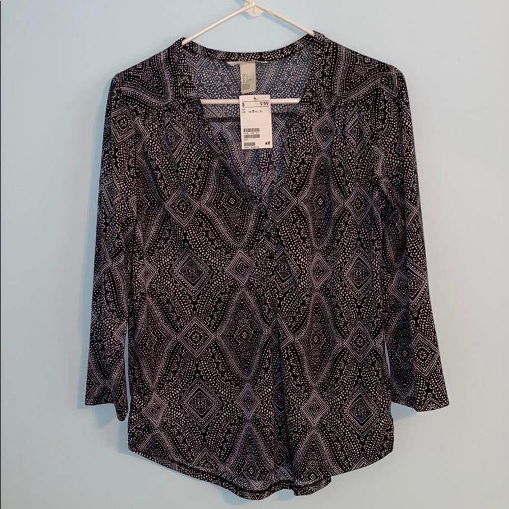 Black and white blouse 3/4 sleeve